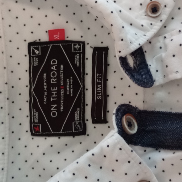 Casual button down shirt - Picture 4 of 4